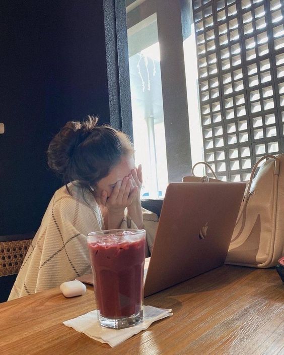 Đi làm thì chán mà nghỉ việc thì không có tiền- Ảnh 2.