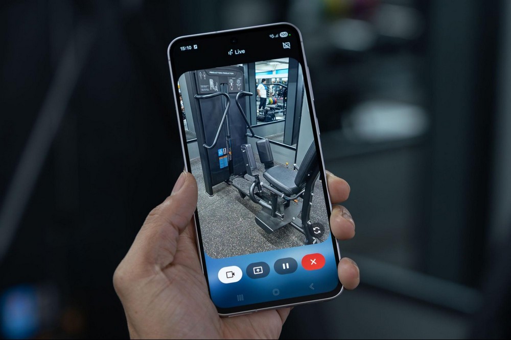 Giữ d&aacute;ng m&ugrave;a lễ hội: Gemini Live theo k&egrave;m từng động t&aacute;c- Ảnh 1.