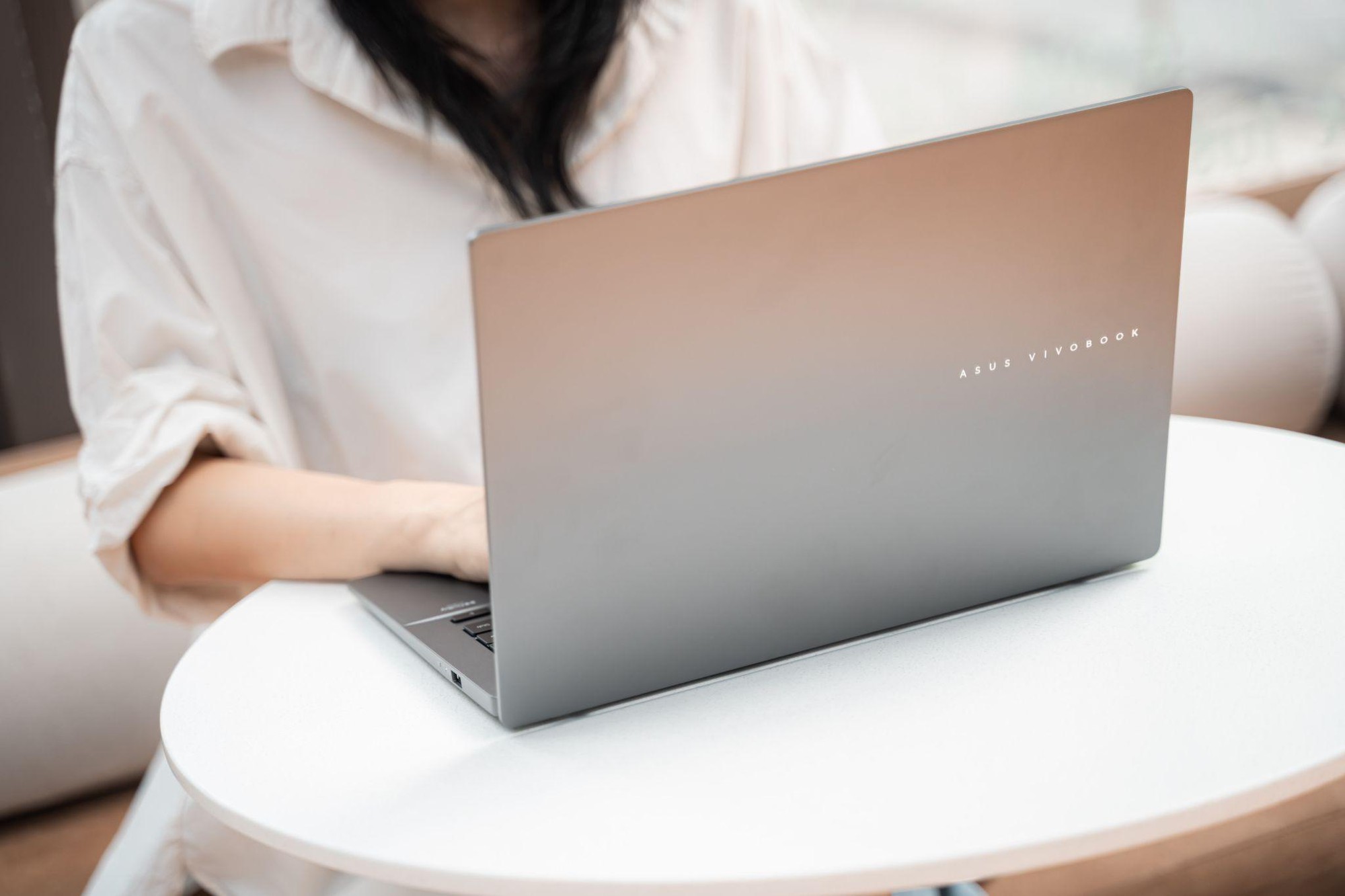 2026 n&ecirc;n mua laptop n&agrave;o? Thời đại AI l&ecirc;n ng&ocirc;i rồi, chọn m&aacute;y cũng phải kh&aacute;c- Ảnh 4.