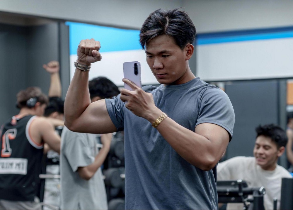 Giữ d&aacute;ng m&ugrave;a lễ hội: Gemini Live theo k&egrave;m từng động t&aacute;c- Ảnh 5.