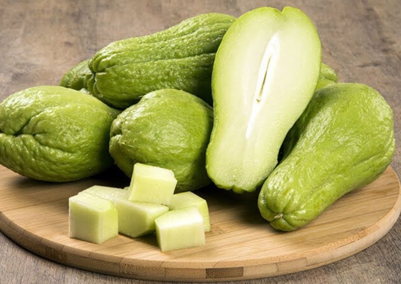 Đến m&ugrave;a đ&ocirc;ng l&agrave; phải ăn loại rau được cho l&agrave; chứa lượng selen &lsquo;gấp 50 lần h&agrave;nh t&acirc;y&rsquo;, chị em đổ x&ocirc; mua v&igrave; nhiều lợi &iacute;ch kh&ocirc;ng ngờ- Ảnh 2.