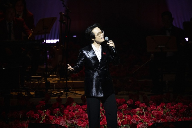 Hành trình Sketch A Rose của Hà Anh Tuấn: Để mỗi lần được cống hiến luôn là lần đáng giá nhất- Ảnh 7. Hành trình Sketch A Rose của Hà Anh Tuấn: Để mỗi lần được cống hiến luôn là lần đáng giá nhất- Ảnh 7.