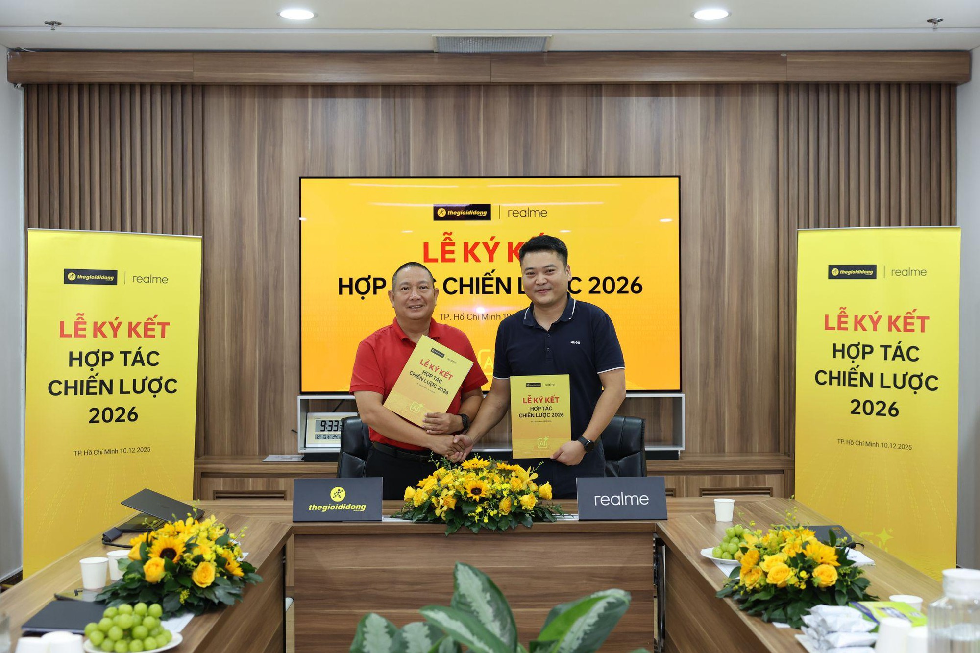 realme v&agrave; Thế Giới Di Động k&yacute; kết chiến lược 2026: Đặt mục ti&ecirc;u tăng trưởng 2 chữ số, bứt tốc ph&acirc;n kh&uacute;c trung - cao cấp- Ảnh 1.