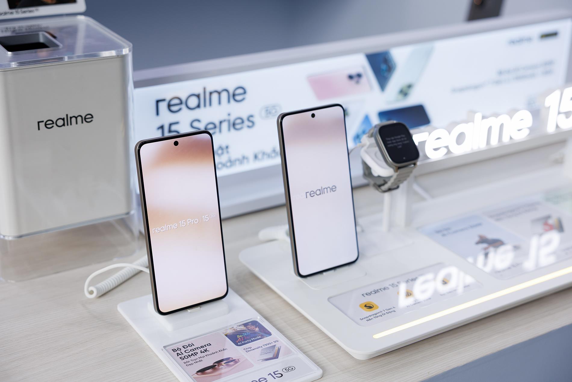 realme v&agrave; Thế Giới Di Động k&yacute; kết chiến lược 2026: Đặt mục ti&ecirc;u tăng trưởng 2 chữ số, bứt tốc ph&acirc;n kh&uacute;c trung - cao cấp- Ảnh 2.