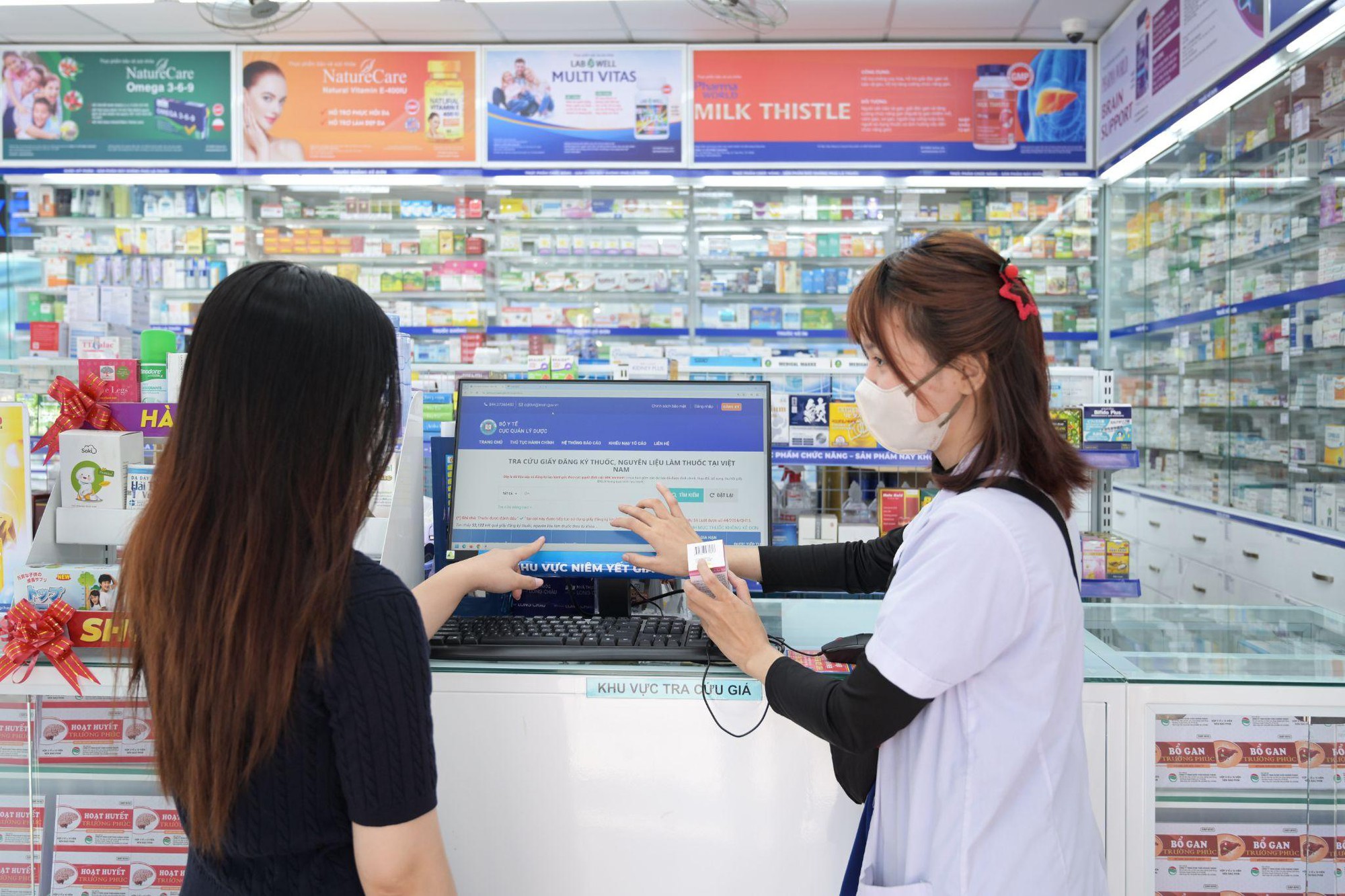 Gần kh&aacute;ch h&agrave;ng, s&aacute;t kh&aacute;ch h&agrave;nh để phục vụ tốt hơn: Long Ch&acirc;u g&oacute;p phần đồng h&agrave;nh chăm s&oacute;c sức khỏe hơn 33 triệu người- Ảnh 4.