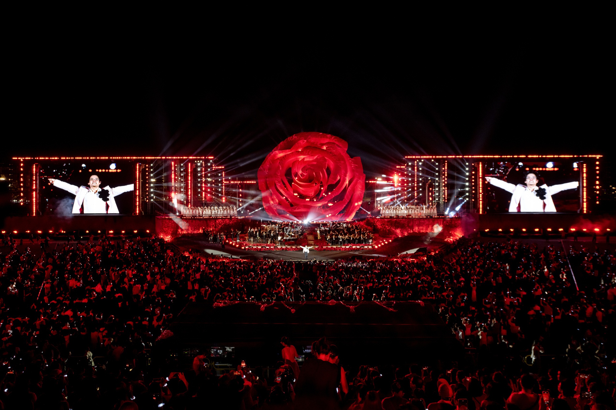 Hành trình Sketch A Rose của Hà Anh Tuấn: Để mỗi lần được cống hiến luôn là lần đáng giá nhất- Ảnh 4. Hành trình Sketch A Rose của Hà Anh Tuấn: Để mỗi lần được cống hiến luôn là lần đáng giá nhất- Ảnh 4.