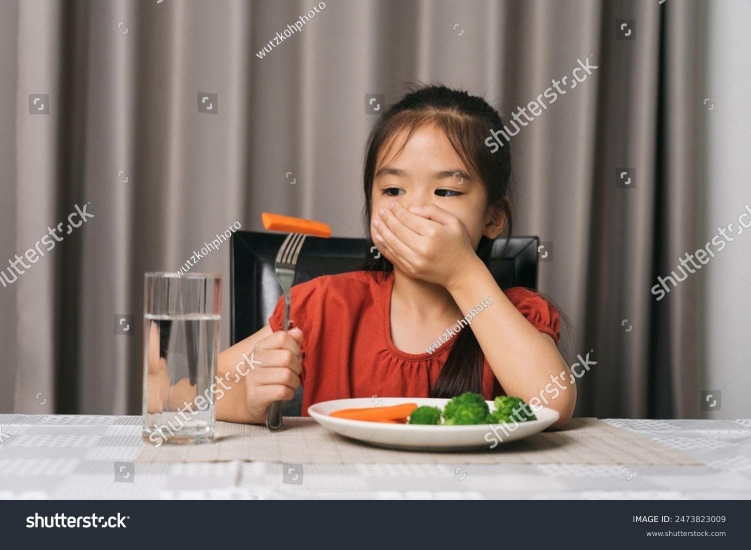 Trẻ biếng ăn: Sai lầm phổ biến cha mẹ nên tránh- Ảnh 2. Trẻ biếng ăn: Sai lầm phổ biến cha mẹ nên tránh- Ảnh 2.