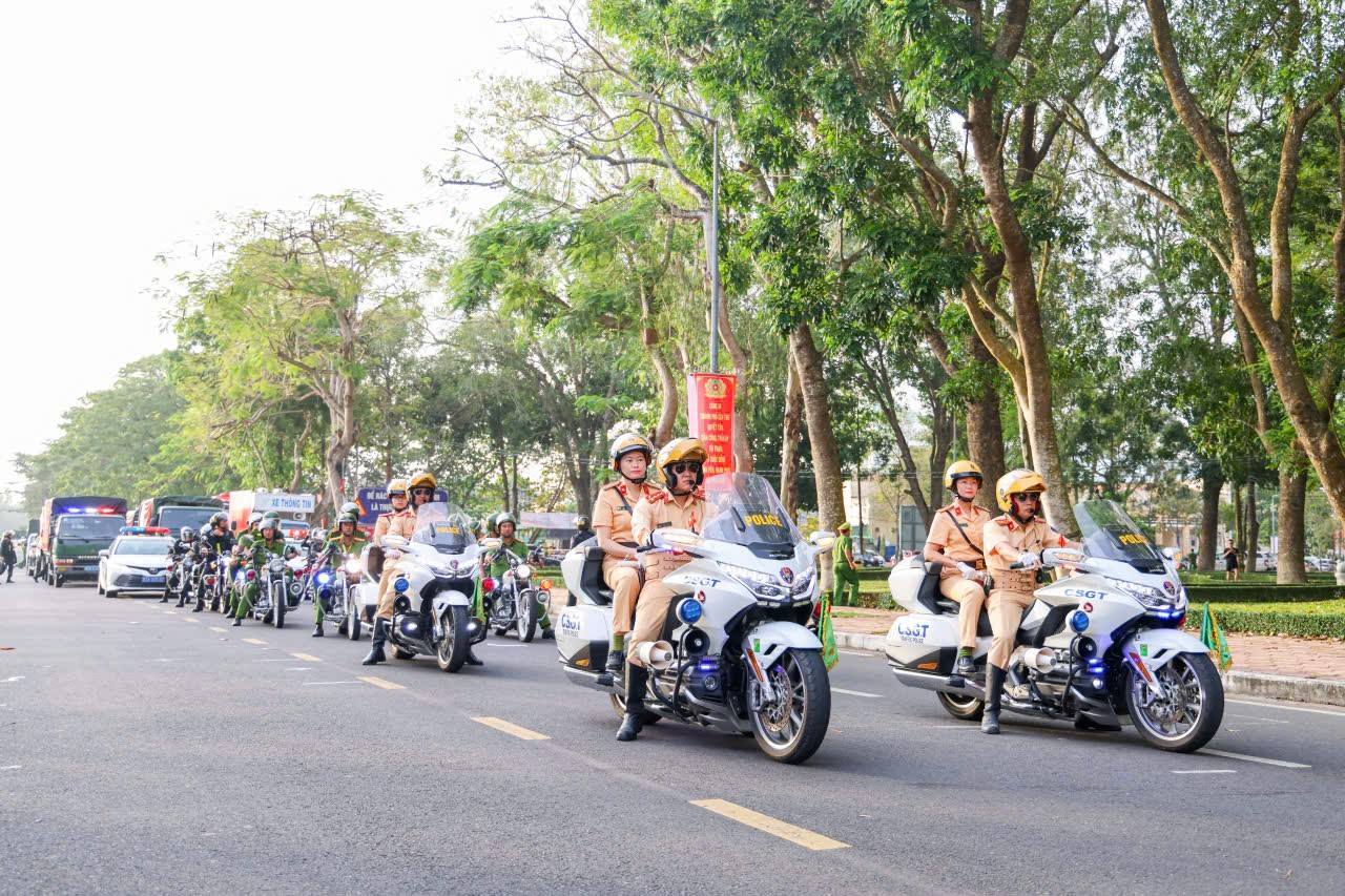 CSGT to&agrave;n quốc đồng loạt ra qu&acirc;n thực hiện 1 nhiệm vụ từ 10h s&aacute;ng m&ugrave;ng 1 Tết Nguy&ecirc;n đ&aacute;n- Ảnh 3.