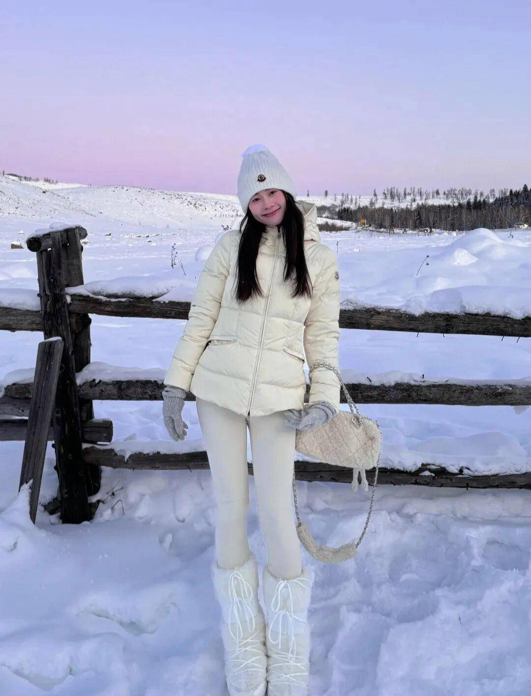 Tủ đồ mùa đông sẽ tẻ nhạt biết bao nếu thiếu chiếc quần trắng: Mặc đi làm hay đi chơi đều được khen tấm tắc- Ảnh 7.