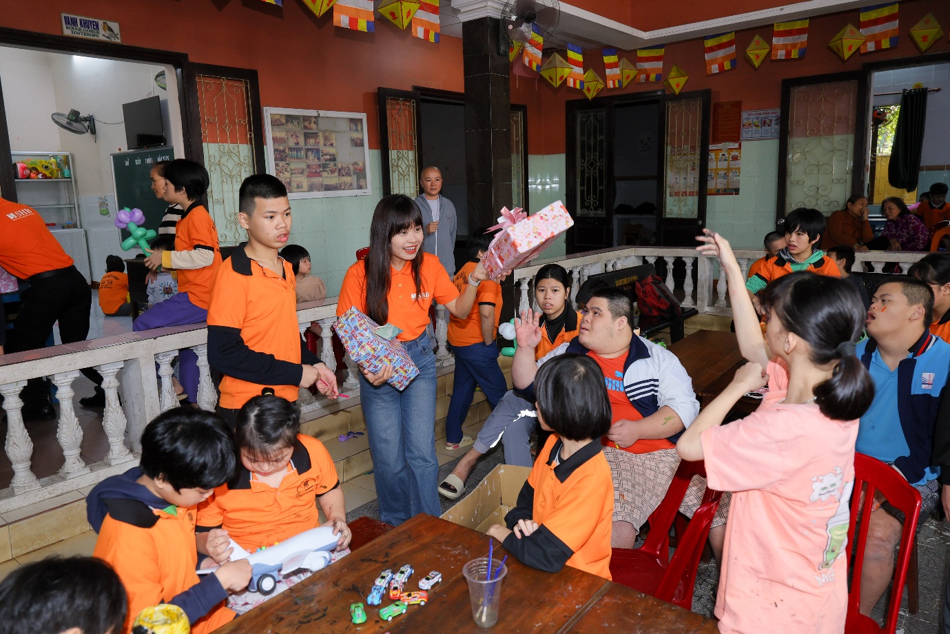 Những giọng h&aacute;t đặc biệt tại Trung t&acirc;m Bảo trợ ch&ugrave;a Long Thọ- Ảnh 4.