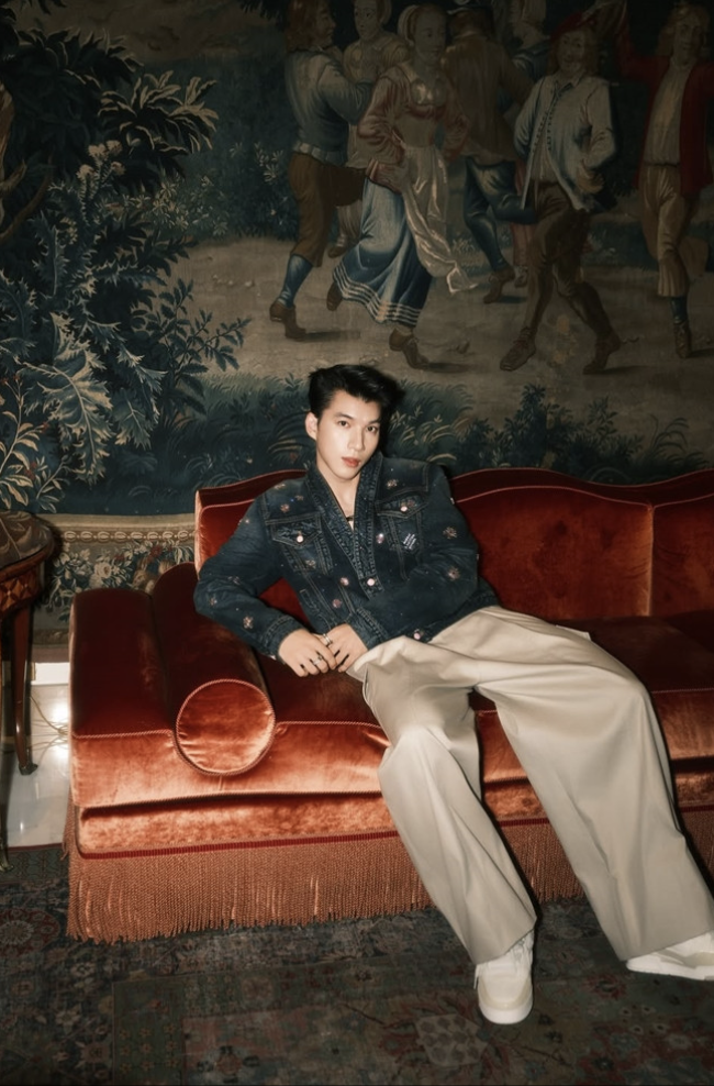 Louis Vuitton đã có một năm “bội thu” chưa từng có cùng showbiz Việt- Ảnh 20. Louis Vuitton đã có một năm “bội thu” chưa từng có cùng showbiz Việt- Ảnh 20.