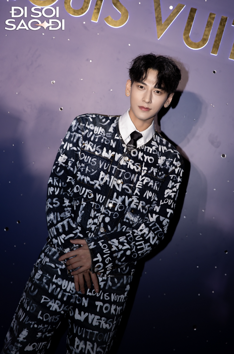 Louis Vuitton đã có một năm “bội thu” chưa từng có cùng showbiz Việt- Ảnh 41. Louis Vuitton đã có một năm “bội thu” chưa từng có cùng showbiz Việt- Ảnh 41.