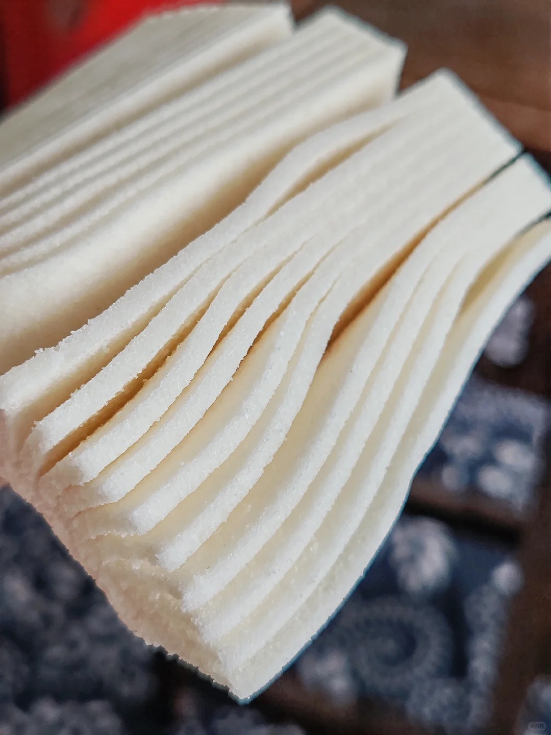 Kỳ lạ món bánh phải "ủ bột" suốt 6 tháng mới được làm, mỏng như giấy, trắng như tuyết khiến vua Càn Long mê mẩn quên cả làm thơ- Ảnh 3. Kỳ lạ món bánh phải "ủ bột" suốt 6 tháng mới được làm, mỏng như giấy, trắng như tuyết khiến vua Càn Long mê mẩn quên cả làm thơ- Ảnh 3.