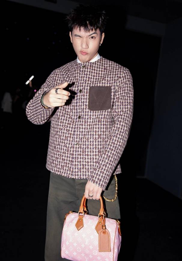 D&agrave;n nam thần showbiz Việt hội tụ: Người như tổng t&agrave;i, người cực ngầu- Ảnh 2.