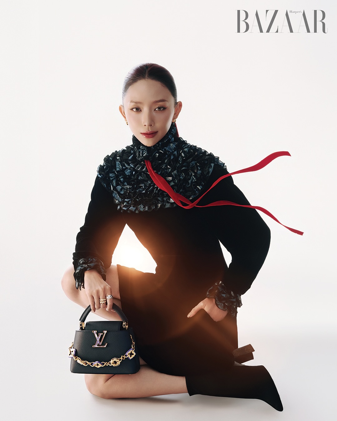 Louis Vuitton đã có một năm “bội thu” chưa từng có cùng showbiz Việt- Ảnh 33. Louis Vuitton đã có một năm “bội thu” chưa từng có cùng showbiz Việt- Ảnh 33.