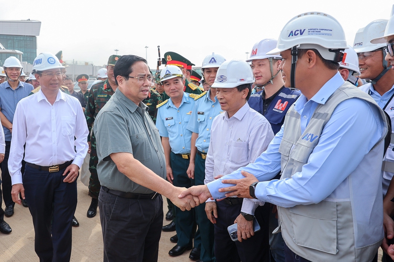 Thủ tướng: S&acirc;n bay Long Th&agrave;nh sẽ đ&oacute;n chuyến bay ch&iacute;nh thức đầu ti&ecirc;n v&agrave;o 19/12- Ảnh 2.