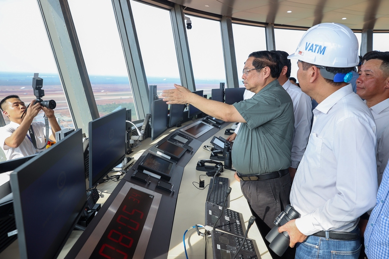 Thủ tướng: S&acirc;n bay Long Th&agrave;nh sẽ đ&oacute;n chuyến bay ch&iacute;nh thức đầu ti&ecirc;n v&agrave;o 19/12- Ảnh 8.