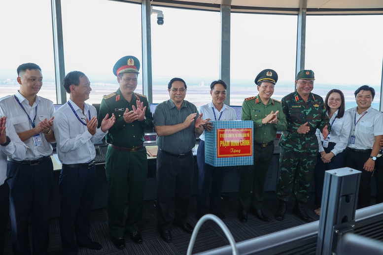 Thủ tướng: S&acirc;n bay Long Th&agrave;nh sẽ đ&oacute;n chuyến bay ch&iacute;nh thức đầu ti&ecirc;n v&agrave;o 19/12- Ảnh 9.