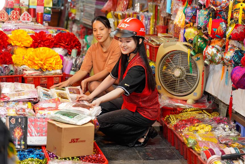 J&T Express tăng cường vận hành, đáp ứng nhu cầu bùng nổ dịp cuối năm- Ảnh 3.