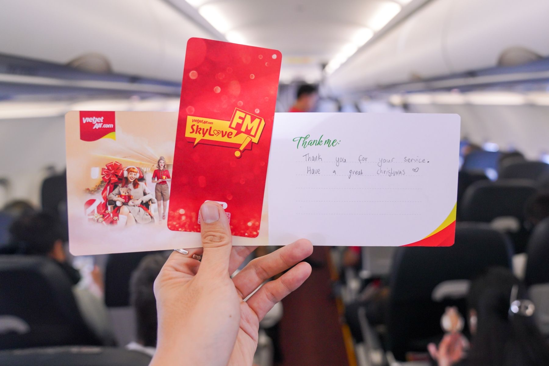 Ngập tr&agrave;n qu&agrave; tặng tr&ecirc;n những chuyến bay Vietjet m&ugrave;a lễ hội Gi&aacute;ng sinh 2025- Ảnh 7.