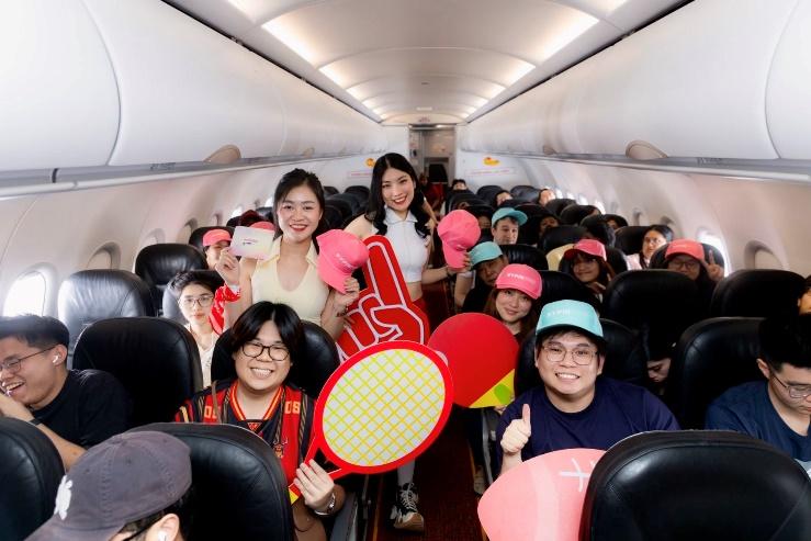 Ngập tr&agrave;n qu&agrave; tặng tr&ecirc;n những chuyến bay Vietjet m&ugrave;a lễ hội Gi&aacute;ng sinh 2025- Ảnh 14.