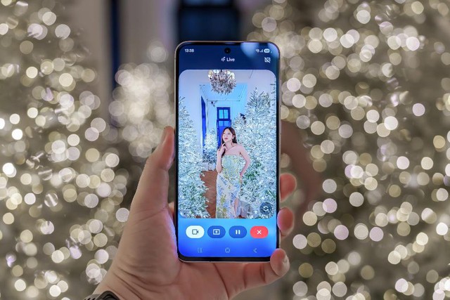 H&oacute;a ra check-in Gi&aacute;ng sinh chuẩn xịn chỉ cần Galaxy A56 5G- Ảnh 2.