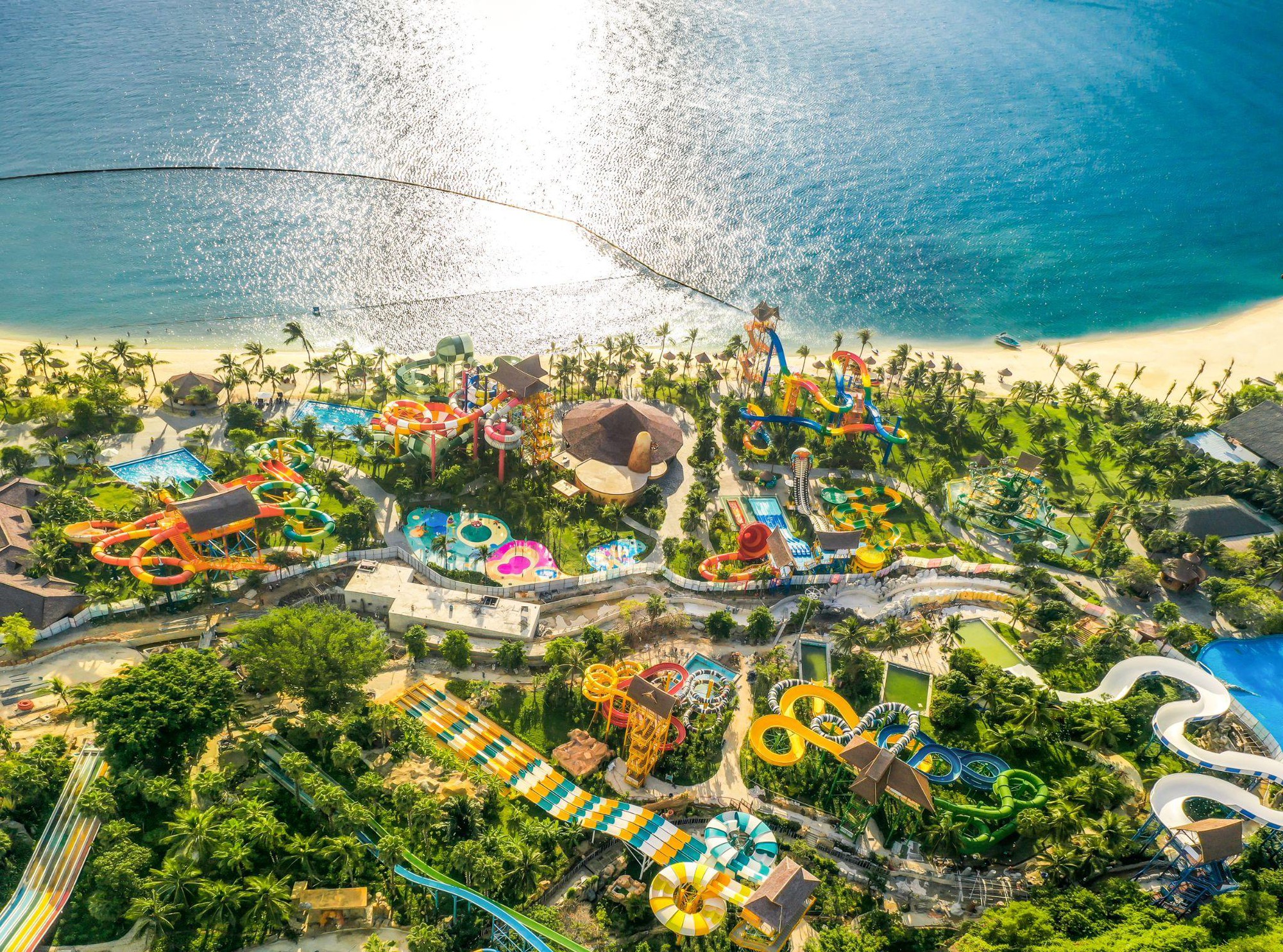 Ra mắt t&acirc;m điểm sống trải nghiệm mới giữa v&ugrave;ng l&otilde;i Vịnh Ti&ecirc;n- Ảnh 2.