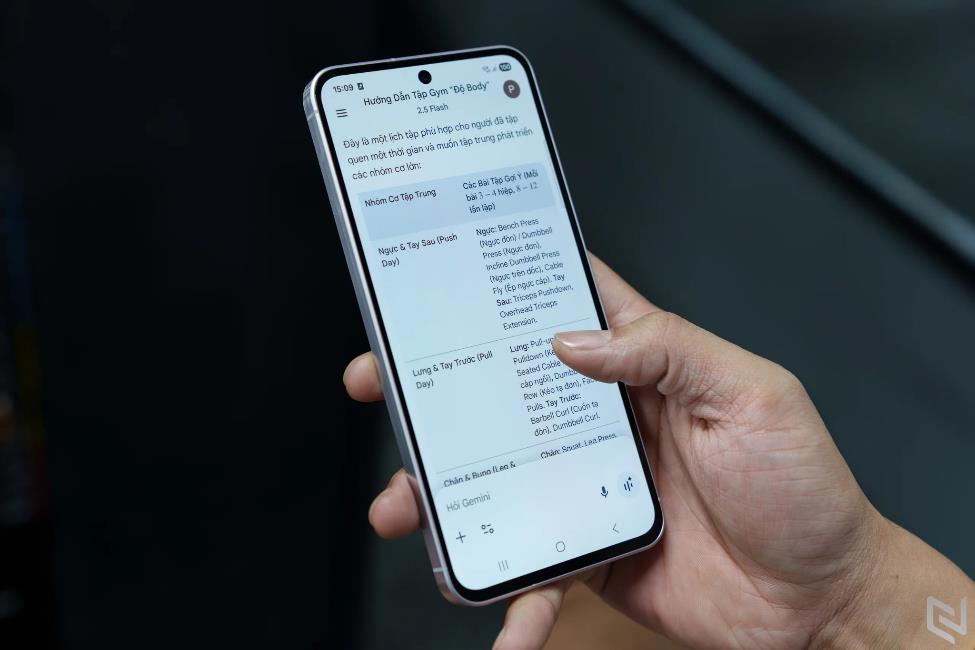 N&acirc;ng cấp smartphone cuối năm? Đ&acirc;y l&agrave; lựa chọn đ&aacute;ng tiền- Ảnh 5.