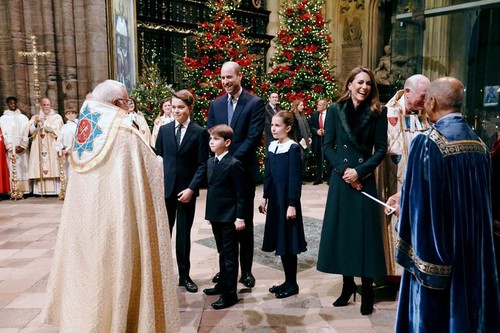 Nh&igrave;n c&aacute;ch George, Charlotte v&agrave; Louis trưởng th&agrave;nh năm nay mới thấy: C&aacute;ch dạy con "vừa nhu vừa cương" của William - Kate đ&atilde; thực sự h&aacute;i quả ngọt- Ảnh 3.