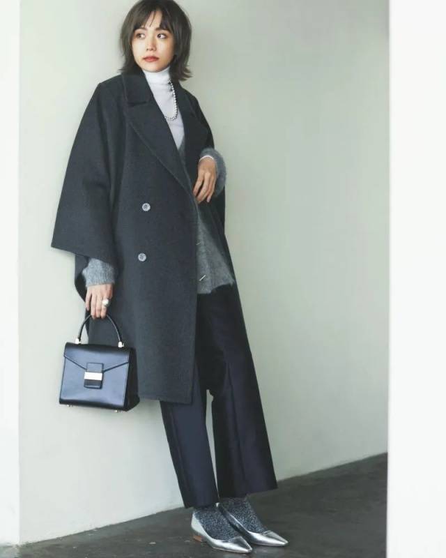 H&oacute;a ra level sang chảnh gấp 10 lần của &aacute;o kho&aacute;c đen kh&ocirc;ng nằm ở gi&aacute; tiền, m&agrave; giấu k&iacute;n trong 2 từ kh&oacute;a n&agrave;y!- Ảnh 7.