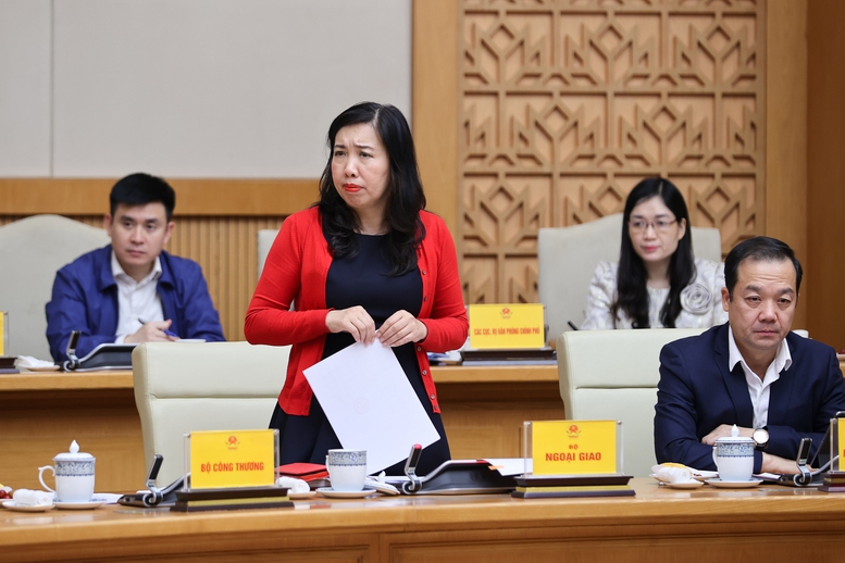 Thủ tướng: Sử dụng tối đa c&aacute;c c&ocirc;ng cụ để chống khai th&aacute;c IUU v&agrave; r&agrave; so&aacute;t, đề xuất c&ocirc;ng cụ mới- Ảnh 5.