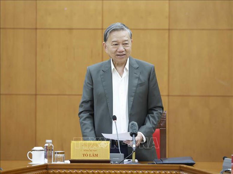 Thực hiện chế độ, ch&iacute;nh s&aacute;ch đối với người c&oacute; c&ocirc;ng phải đầy đủ, kịp thời, tuyệt đối kh&ocirc;ng đ&ugrave;n đẩy tr&aacute;ch nhiệm- Ảnh 1.