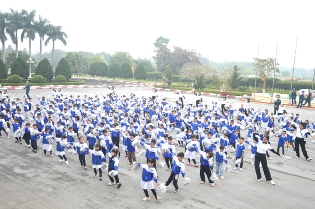 Xây dựng khát vọng cống hiến cho thế hệ trẻ, tiếp bước truyền thống vẻ vang của Quân đội nhân dân Việt Nam- Ảnh 3. Xây dựng khát vọng cống hiến cho thế hệ trẻ, tiếp bước truyền thống vẻ vang của Quân đội nhân dân Việt Nam- Ảnh 3.