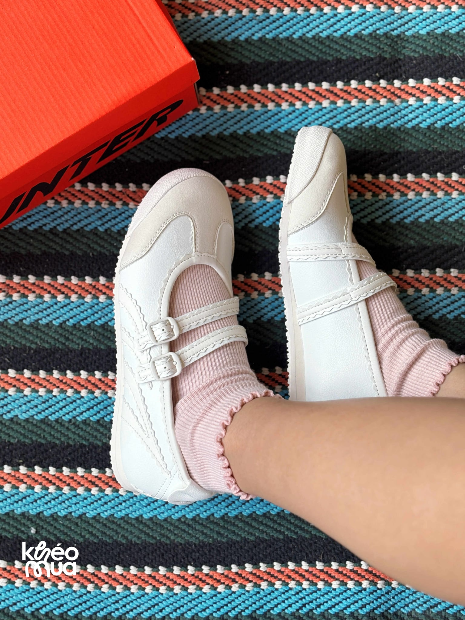 Đ&ocirc;i gi&agrave;y &ldquo;vừa ra mắt đ&atilde; qu&aacute; kh&oacute; để mua&rdquo; của Biti&rsquo;s: D&aacute;ng quốc tế, gi&aacute; Việt Nam v&agrave; tranh c&atilde;i s&ocirc;i nổi giữa &ldquo;mua h&agrave;ng hiệu&rdquo; hay &ldquo;vừa gi&aacute;&rdquo; mới l&agrave; tối ưu?- Ảnh 7.