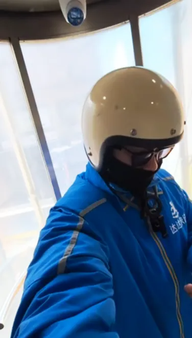 Shipper từng l&agrave; thủ khoa, học Y 13 năm đến bậc Tiến sĩ: "Họ n&oacute;i t&ocirc;i đang x&uacute;c phạm cha mẹ"- Ảnh 3.