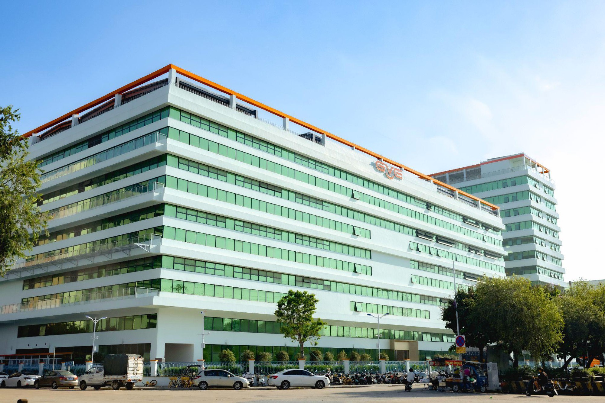 HQT Logistics đưa giải ph&aacute;p bộ sạc gần hơn với hạ tầng năng lượng trong nước- Ảnh 2.