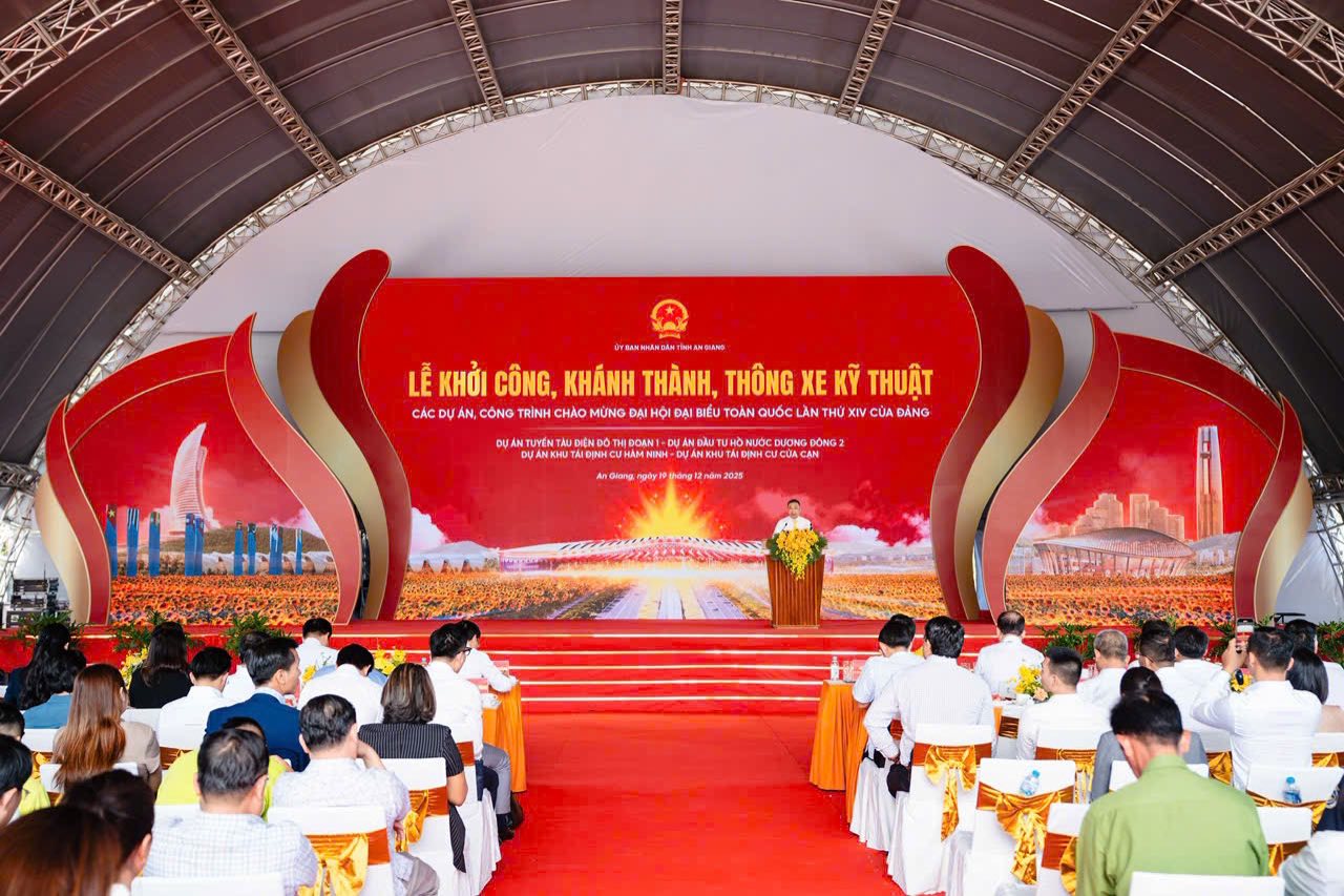 Tập đo&agrave;n Sun Group khởi c&ocirc;ng tuyến t&agrave;u đ&ocirc; thị gần 9.000 tỷ đồng tại Ph&uacute; Quốc- Ảnh 1.