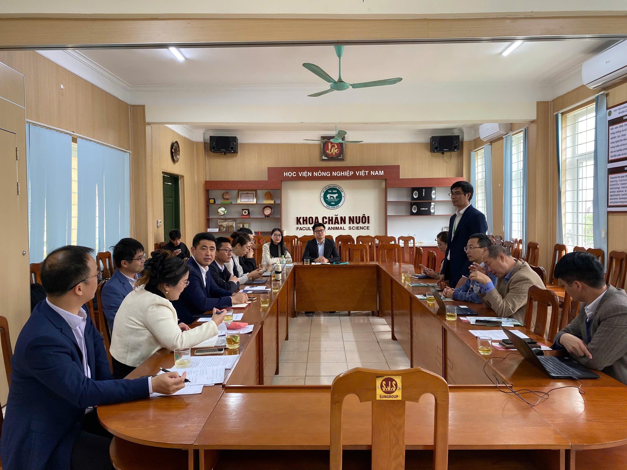 Th&uacute;c đẩy chăn nu&ocirc;i lợn th&ocirc;ng minh trong kỷ nguy&ecirc;n số- Ảnh 2.