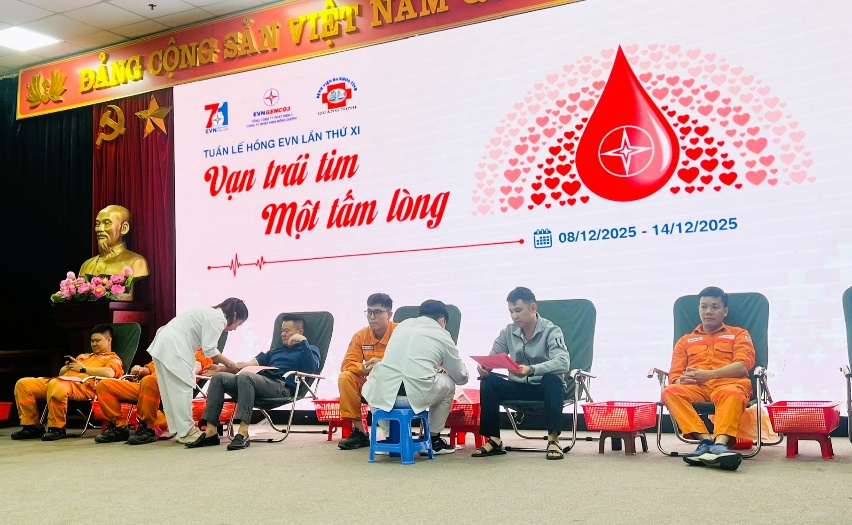 Tuần lễ Hồng EVN lần thứ XI: EVNGENCO3 trao đi 400 đơn vị m&aacute;u- Ảnh 2.