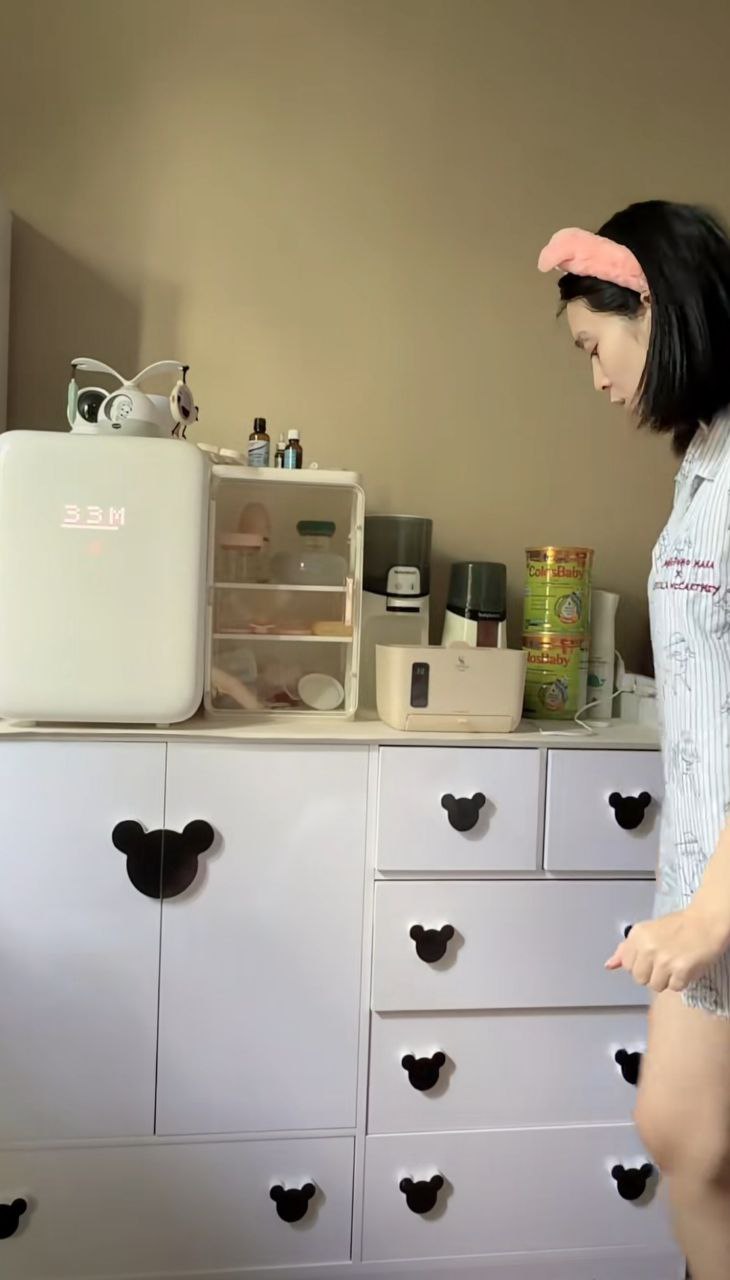 Hội mẹ bỉm soi thấy hộp sữa "quen mắt" m&agrave; Quỳnh Lương d&ugrave;ng cho con g&aacute;i rượu: VitaDairy ColosBaby Gold c&oacute; g&igrave; m&agrave; c&aacute;c mẹ tin d&ugrave;ng?- Ảnh 2.