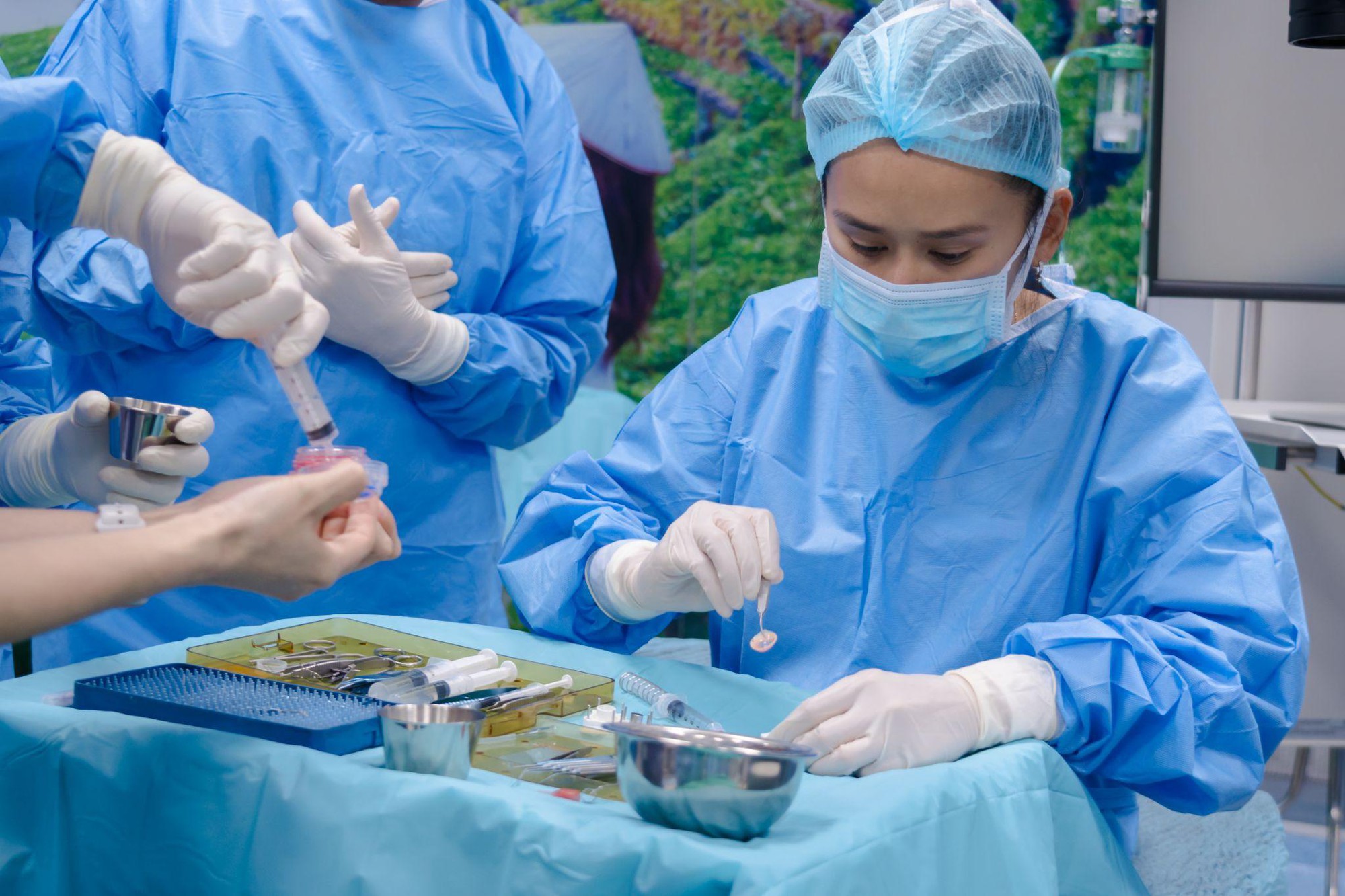 S&aacute;ng chế của nữ b&aacute;c sĩ Việt tạo bước tiến mới trong gh&eacute;p gi&aacute;c mạc- Ảnh 4.