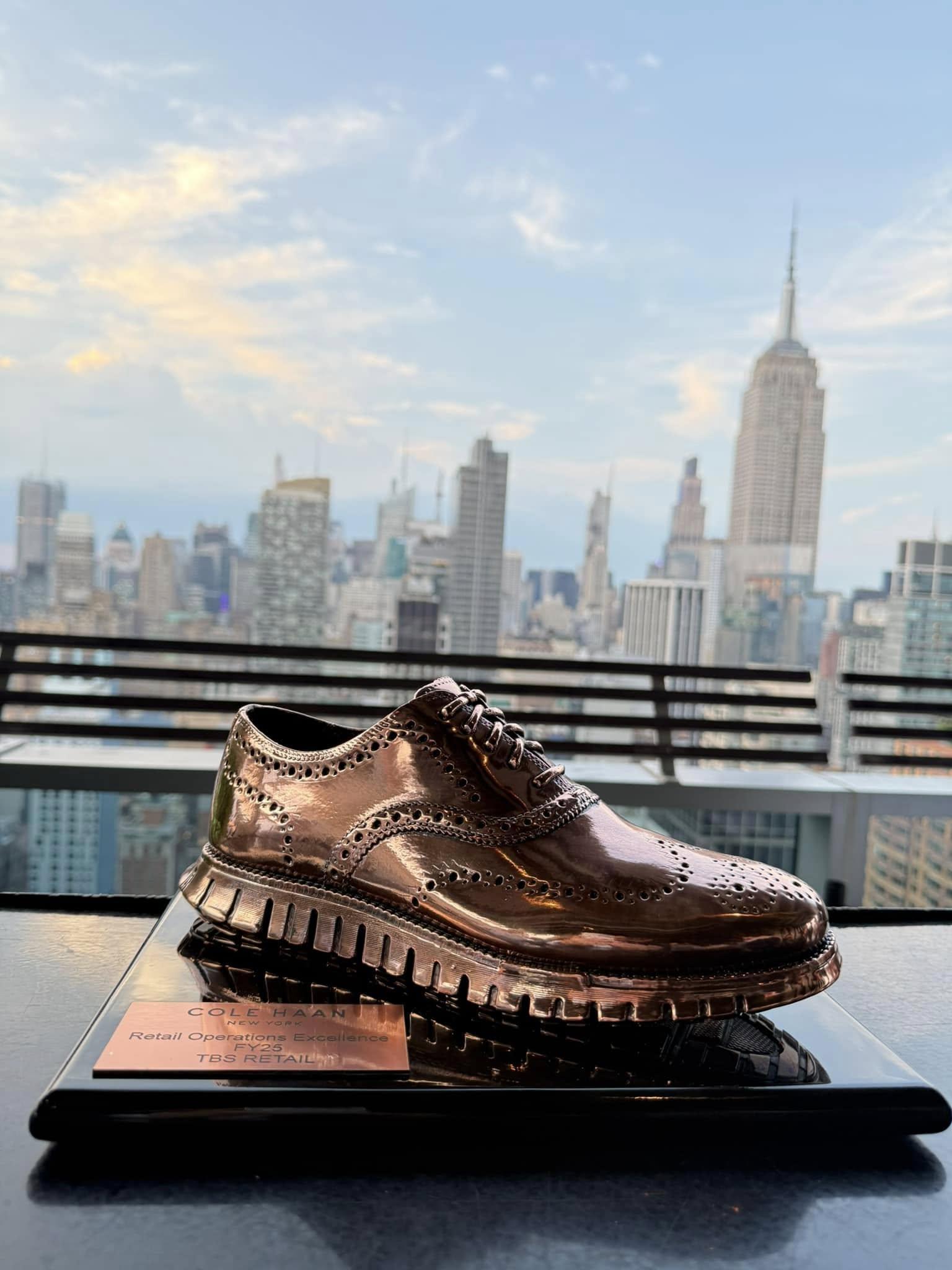 Cole Haan Việt Nam nhận giải thưởng "Retail Operation Excellence"- Ảnh 1.