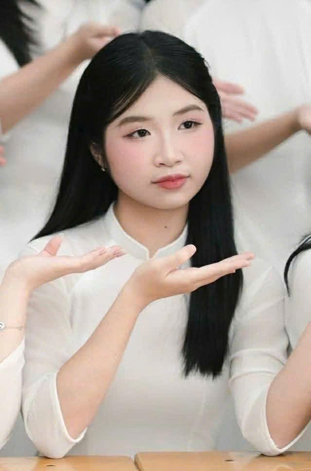 Nữ sinh Trường THPT Chuy&ecirc;n Nguyễn Huệ chinh phục điểm tuyệt đối SAT 1.600- Ảnh 2.