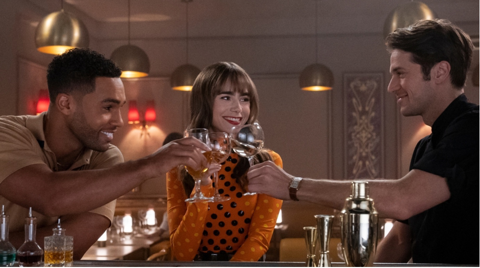 H&agrave;nh tr&igrave;nh t&igrave;nh &aacute;i của Emily Cooper: Những "b&oacute;ng hồng" qua 4 m&ugrave;a phim Emily In Paris- Ảnh 4.