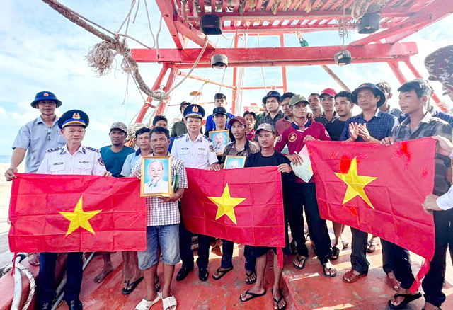 Phát huy phẩm chất “bộ đội Cụ Hồ” trong thực hiện nhiệm vụ- Ảnh 1. Phát huy phẩm chất “bộ đội Cụ Hồ” trong thực hiện nhiệm vụ- Ảnh 1.