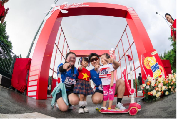 OMO cổ vũ tinh thần &ldquo;ngại g&igrave; bẩn&rdquo; của gia đ&igrave;nh trẻ th&ocirc;ng qua chuỗi hoạt động thể thao- Ảnh 6.