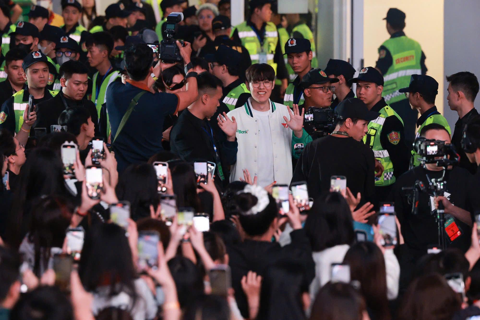 1,3 triệu người đồng thời xem Faker T1 thi đấu tại Việt Nam- Ảnh 11.