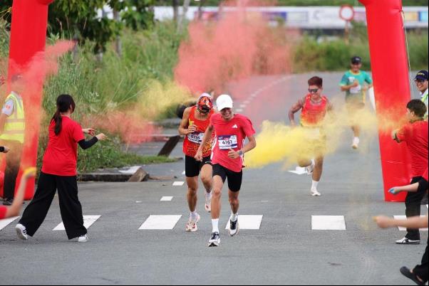 OMO cổ vũ tinh thần &ldquo;ngại g&igrave; bẩn&rdquo; của gia đ&igrave;nh trẻ th&ocirc;ng qua chuỗi hoạt động thể thao- Ảnh 4.