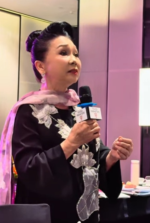 Nữ NSND l&agrave; tiến sĩ đầu ti&ecirc;n n&oacute;i thẳng: "Giờ nổi tiếng chưa chắc đ&atilde; gi&agrave;u v&igrave; to&agrave;n nổi nhờ điều n&agrave;y"- Ảnh 1.