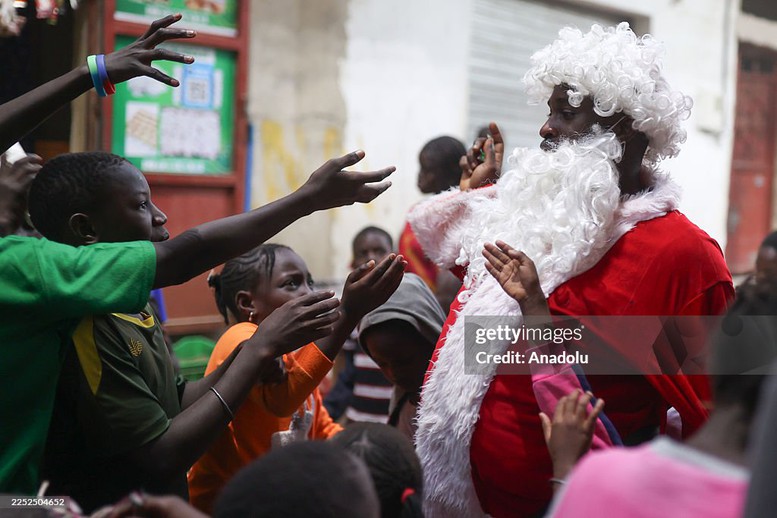 Thế giới rộn r&agrave;ng chờ đ&oacute;n Gi&aacute;ng sinh 2025- Ảnh 12.